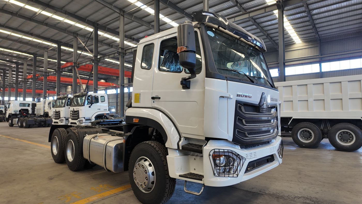 HOWO NX 6x4 tractor truck, current vehicle photo