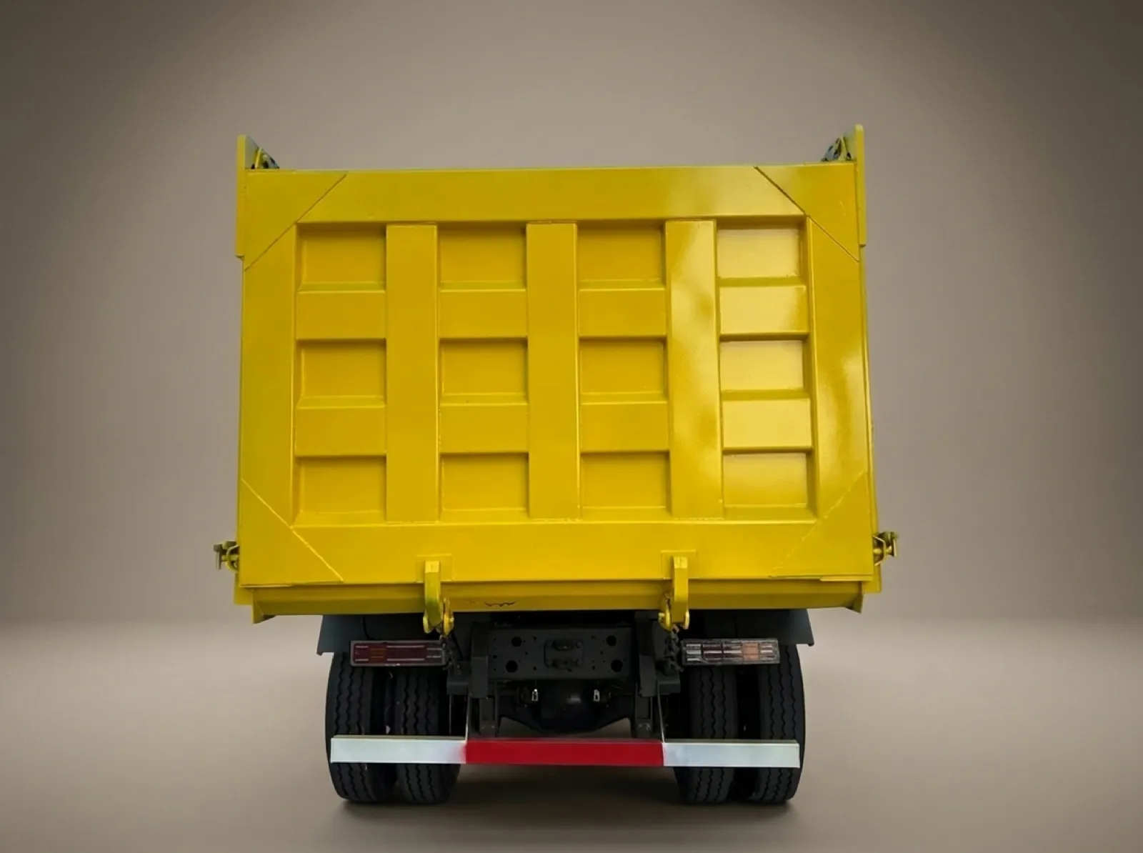 HOWO 371 6×4 Dump Truck (Square Box) – Raised cargo box, rear view