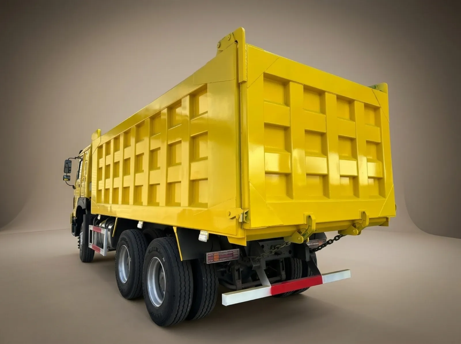 HOWO 371 6×4 Dump Truck (Square Box) – Rear three-quarter view