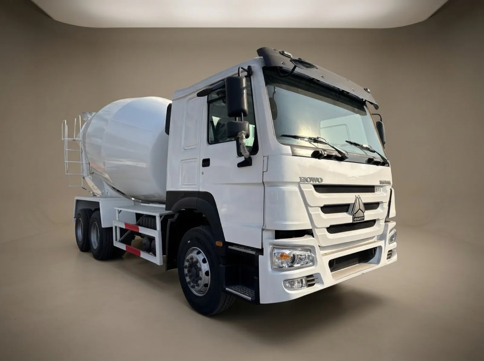 HOWO Concrete Mixer Truck – Front three-quarter view