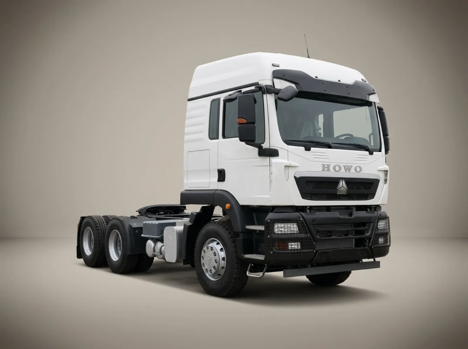 HOWO TX 6×4 Tractor Truck – Front three-quarter view
