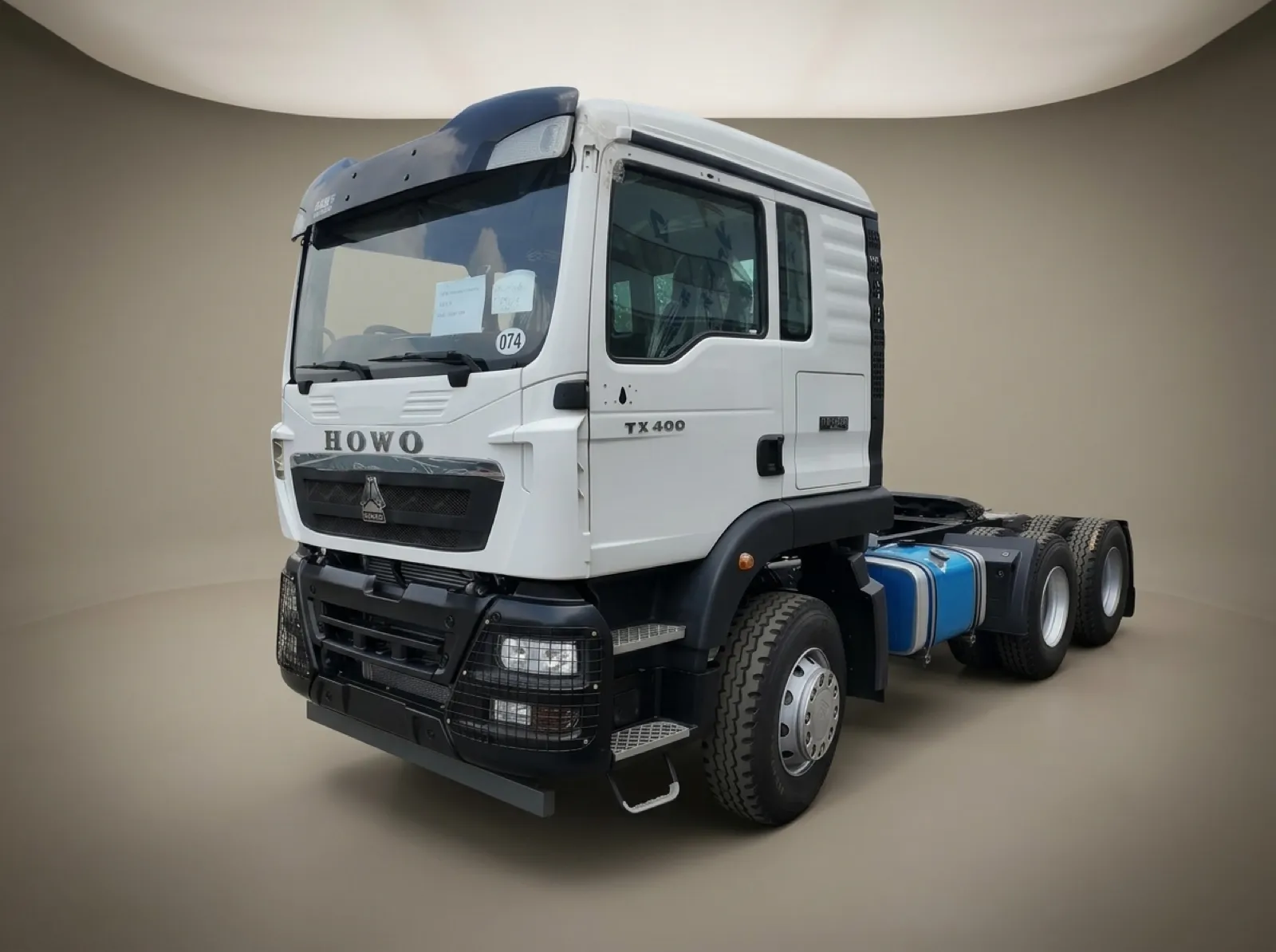 HOWO TX 6×4 Tractor Truck – Front view
