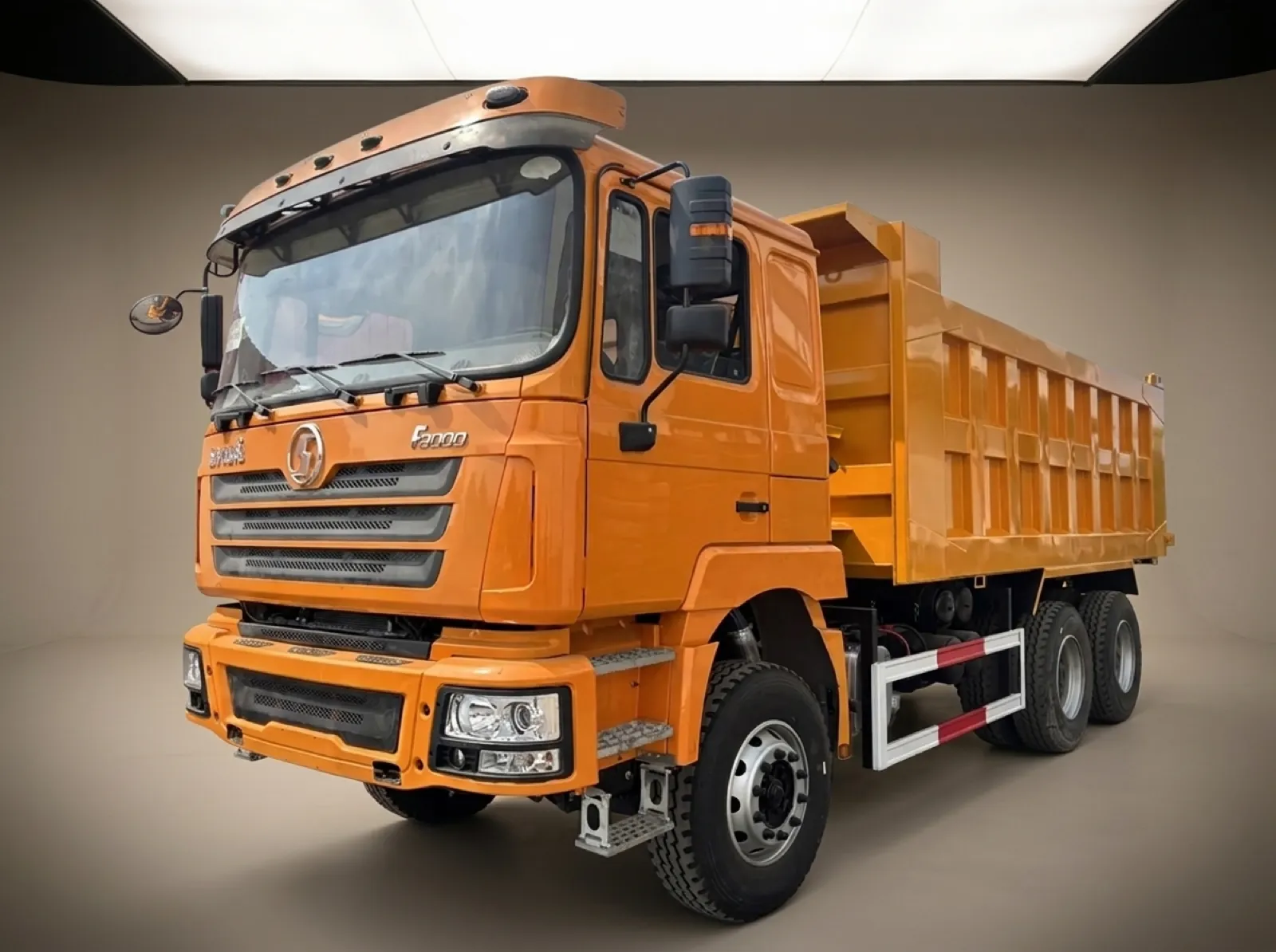 SHACMAN F3000 6×4 Dump Truck – Front three-quarter view