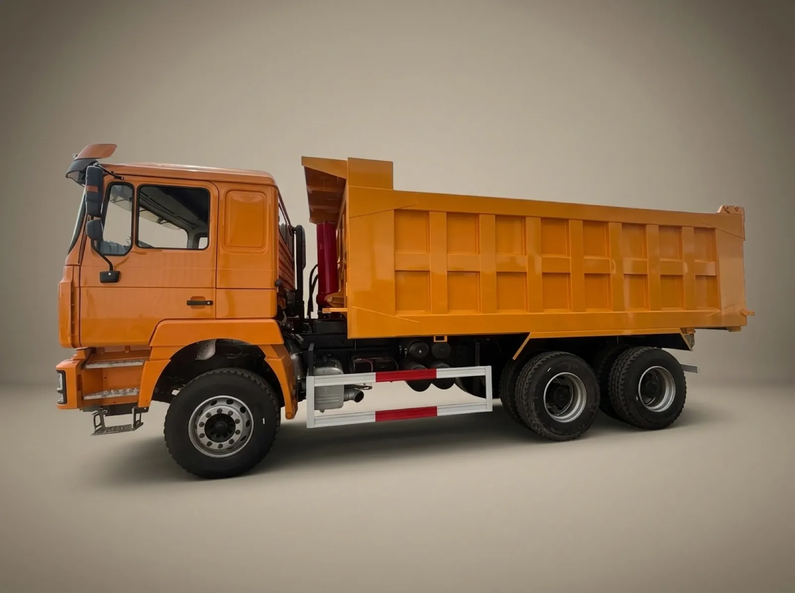SHACMAN F3000 6×4 Dump Truck – Rear three-quarter view