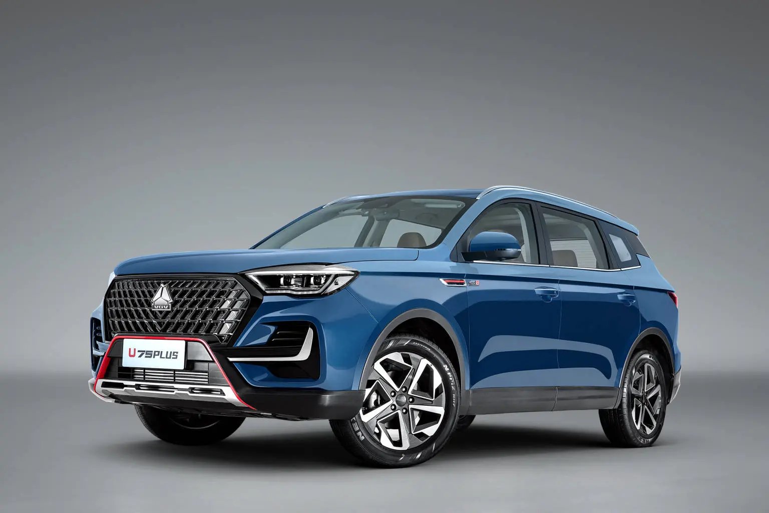 VGV U75 PLUS SUV front three quarter exterior view