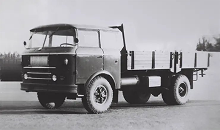 Vehicle and equipment reference image